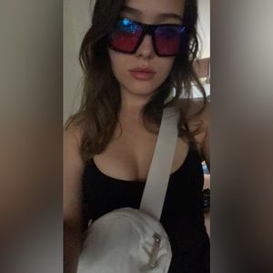 Meet your Posher, Jenny